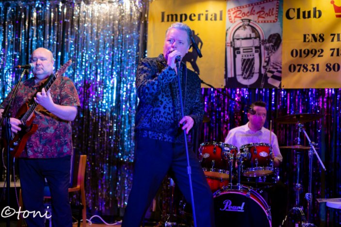 Dave Bs Good Rockin' Tonite boekt U bij www.kwekel-evenementen.nl