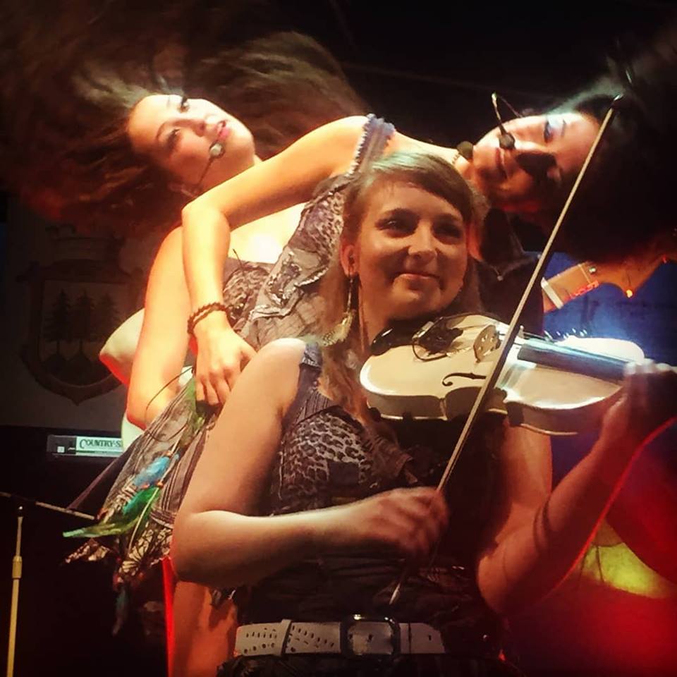 The Country Sisters (CS) boekt u bij Kwekel Evenementen